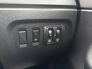 Used 2019 Renault Captur Iconic Red/Black - Interior and Exterior details 19