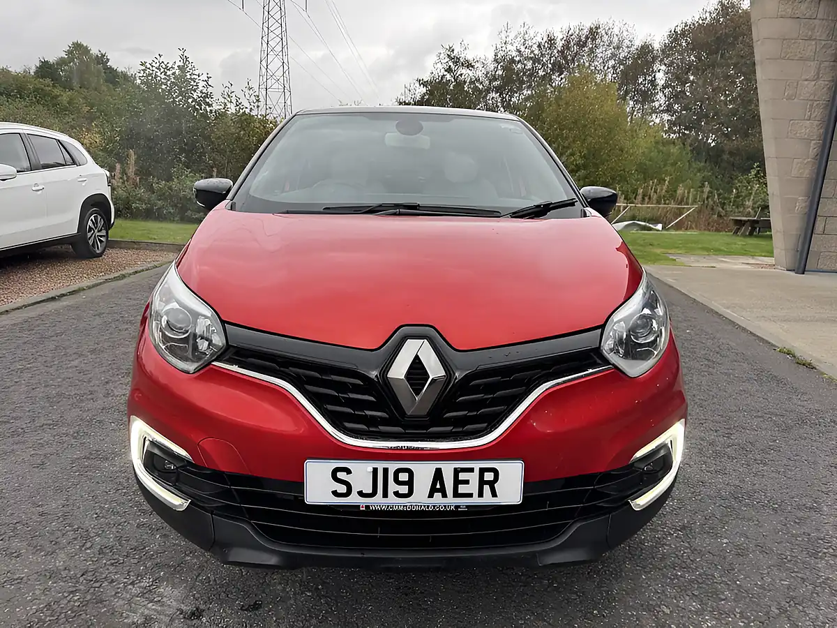 Used 2019 Renault Captur Iconic Red/Black - Interior and Exterior details 2