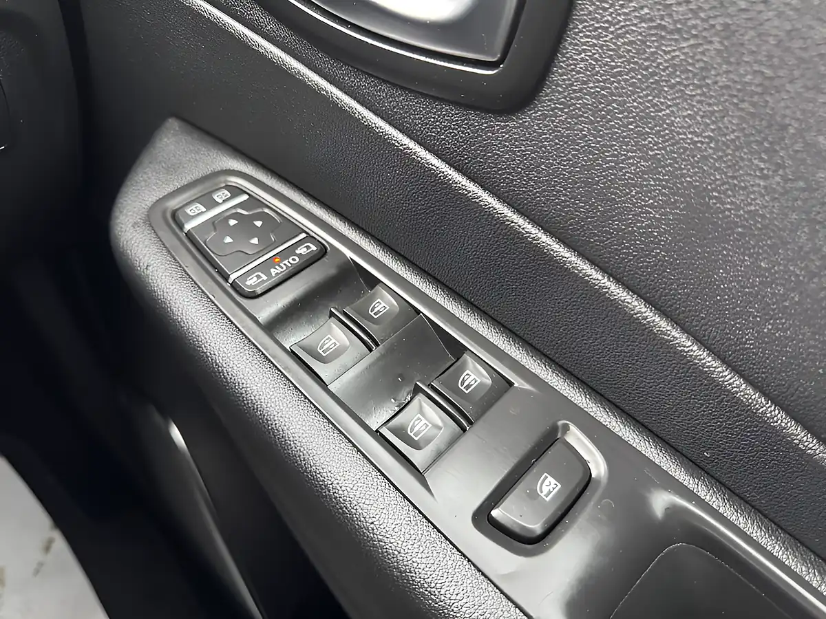 Used 2019 Renault Captur Iconic Red/Black - Interior and Exterior details 20