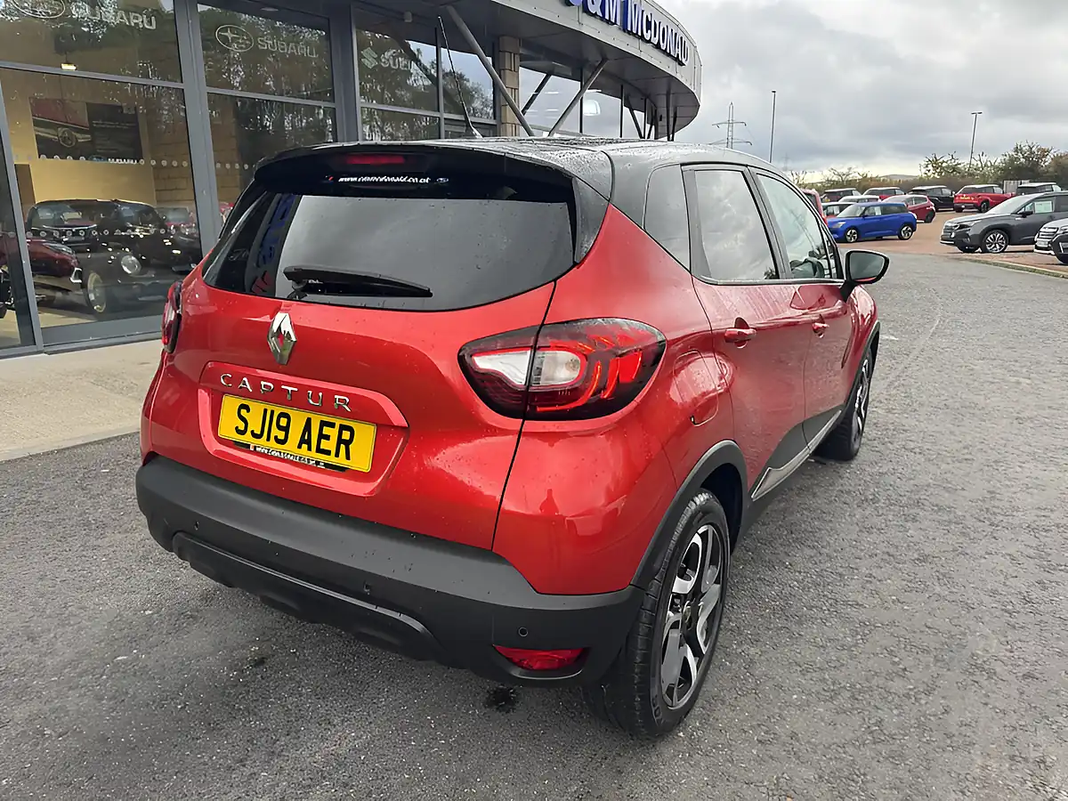 Used 2019 Renault Captur Iconic Red/Black - Interior and Exterior details 8