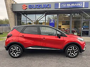 Used 2019 Renault Captur Iconic Red/Black - Interior and Exterior details 9
