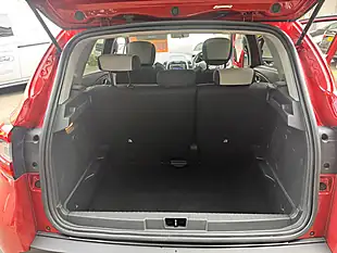Used 2019 Renault Captur Iconic Red - Interior and Exterior details 10