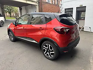 Used 2019 Renault Captur Iconic Red - Interior and Exterior details 5