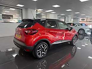 Used 2019 Renault Captur Iconic Red - Interior and Exterior details 2