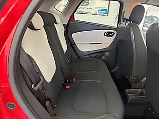 Used 2019 Renault Captur Iconic Red - Interior and Exterior details 5