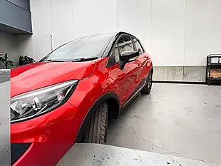 Used 2019 Renault Captur Iconic Red - Interior and Exterior details 10