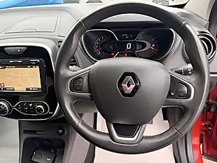 Used 2019 Renault Captur Iconic Red - Interior and Exterior details 17