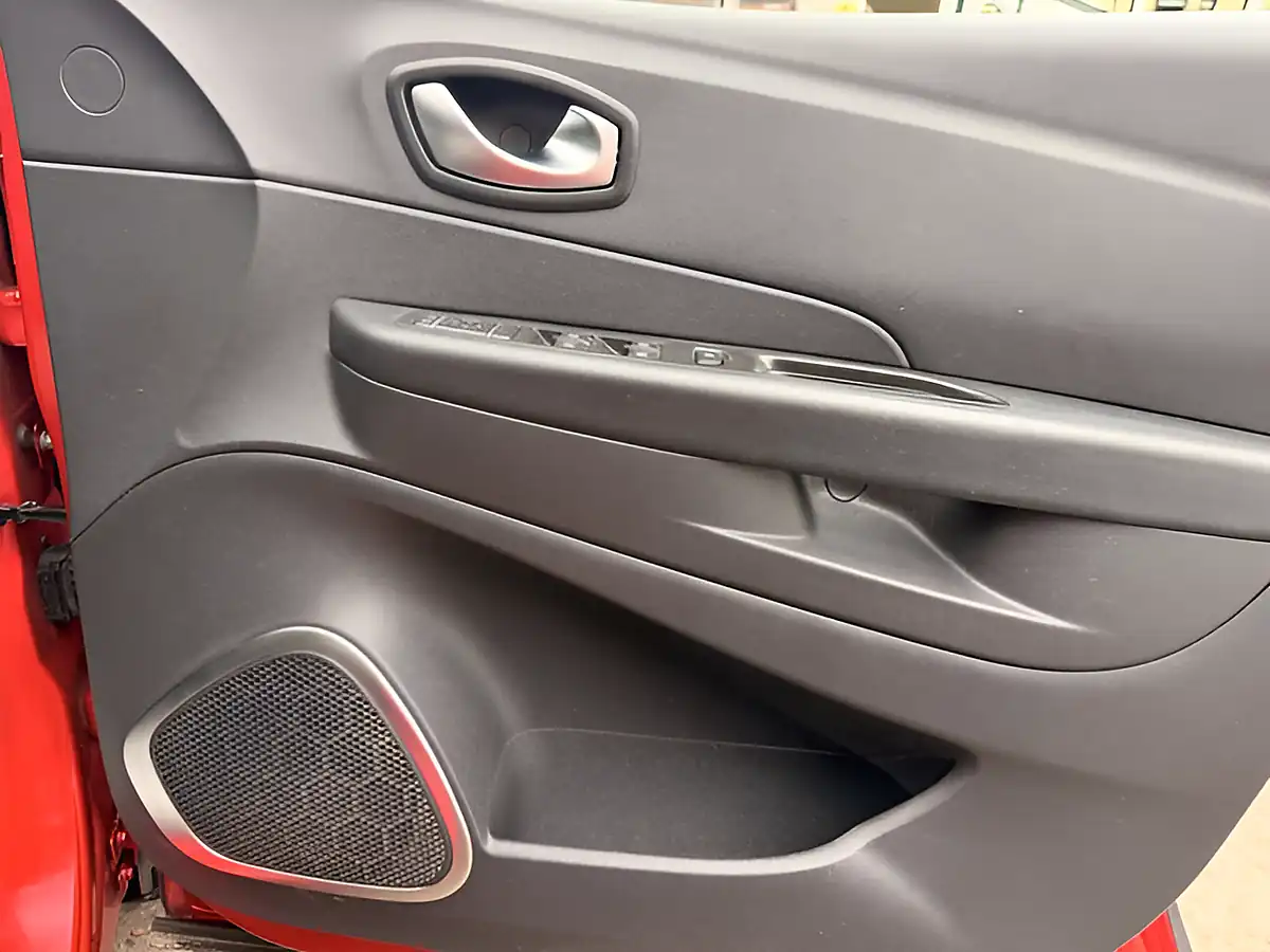 Used 2019 Renault Captur Iconic Red - Interior and Exterior details 20