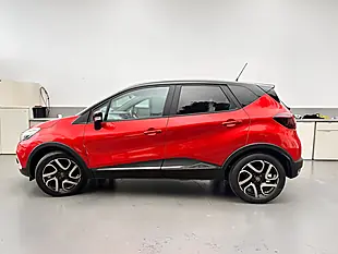 Used 2019 Renault Captur Iconic Red - Interior and Exterior details 3