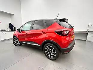 Used 2019 Renault Captur Iconic Red - Interior and Exterior details 4