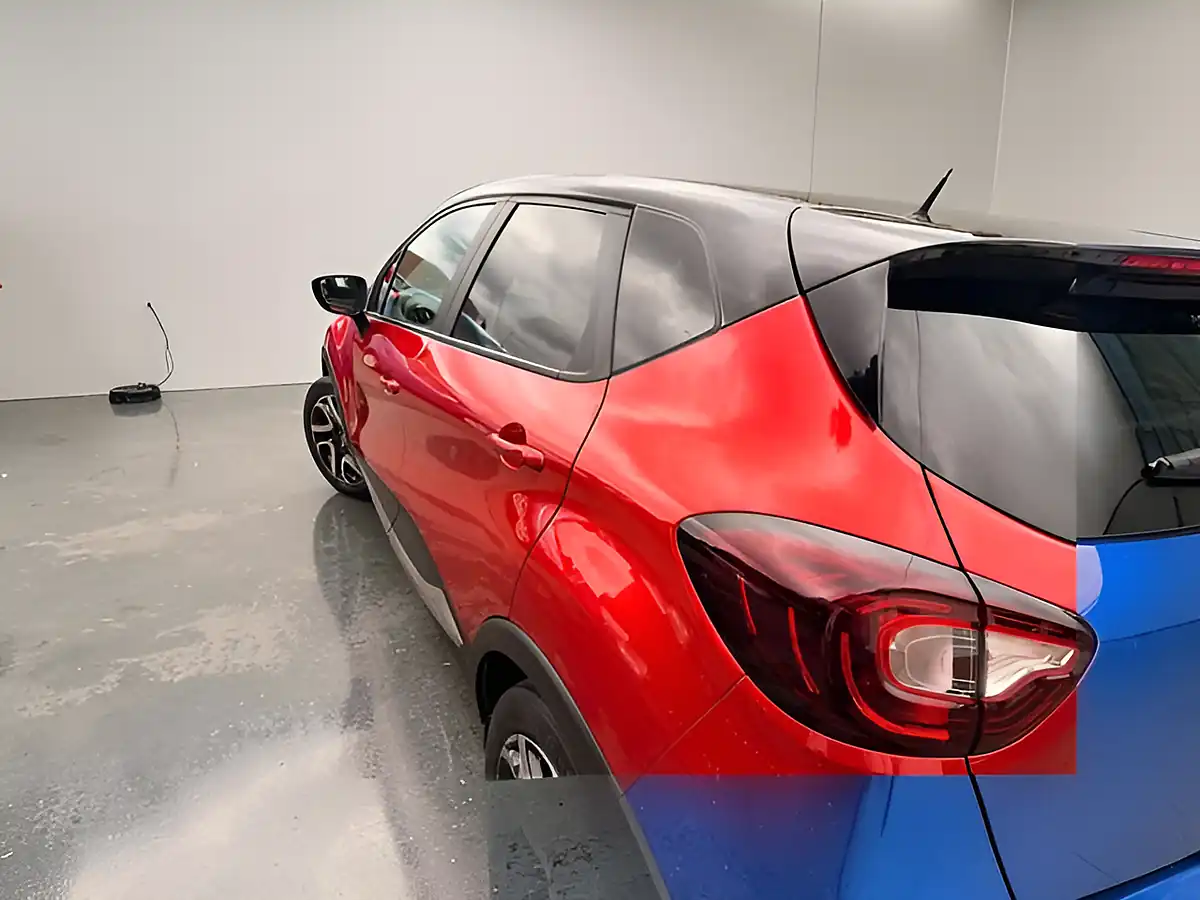Used 2019 Renault Captur Iconic Red - Interior and Exterior details 8