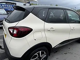 Used 2019 Renault Captur Iconic White - Interior and Exterior details 13
