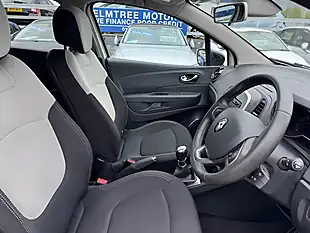 Used 2019 Renault Captur Iconic White - Interior and Exterior details 2