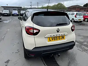Used 2019 Renault Captur Iconic White - Interior and Exterior details 6