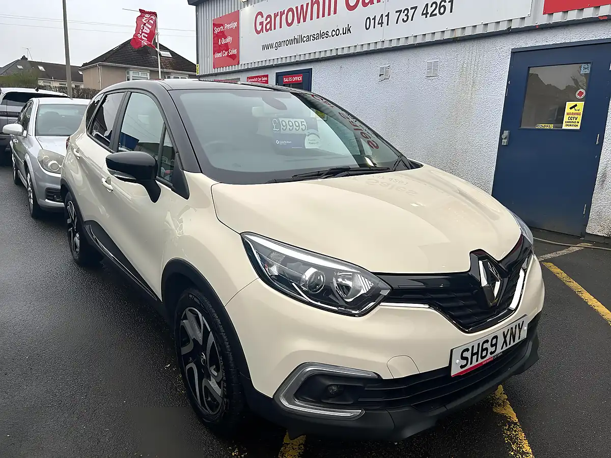 Used 2019 Renault Captur Iconic White - Interior and Exterior details 3