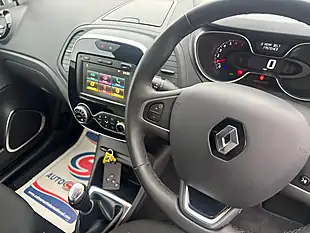 Used 2019 Renault Captur Iconic White - Interior and Exterior details 9