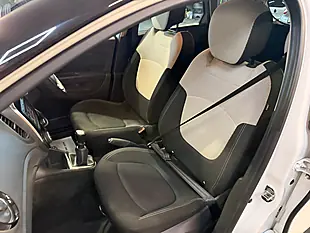 Used 2019 Renault Captur Iconic White - Interior and Exterior details 17