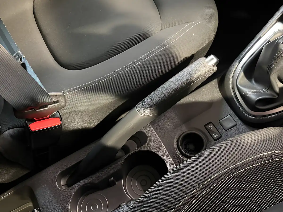 Used 2019 Renault Captur Iconic White - Interior and Exterior details 20