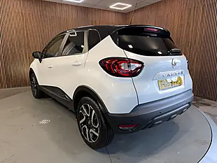 Used 2019 Renault Captur Iconic White - Interior and Exterior details 4