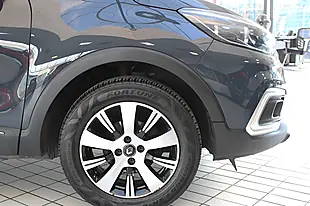 Used 2019 Renault Captur Play Blue - Interior and Exterior details 10