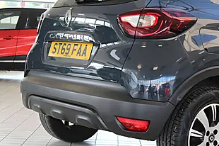 Used 2019 Renault Captur Play Blue - Interior and Exterior details 11