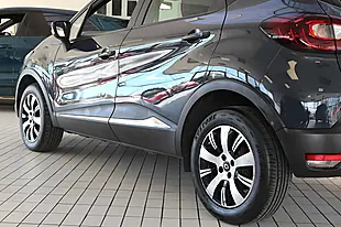 Used 2019 Renault Captur Play Blue - Interior and Exterior details 13