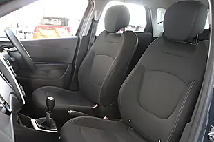 Used 2019 Renault Captur Play Blue - Interior and Exterior details 14