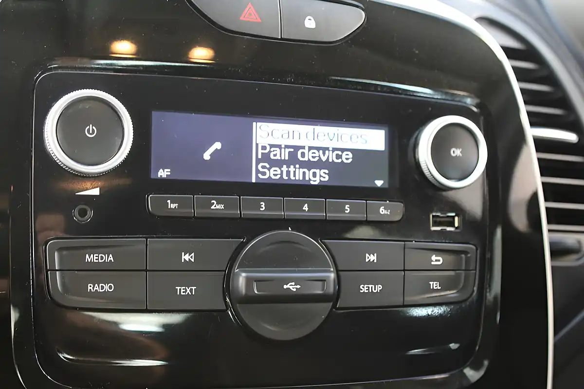 Used 2019 Renault Captur Play Blue - Interior and Exterior details 16