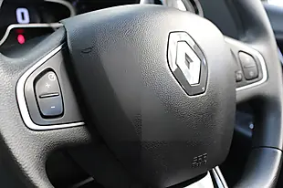 Used 2019 Renault Captur Play Blue - Interior and Exterior details 17