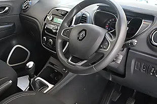 Used 2019 Renault Captur Play Blue - Interior and Exterior details 19