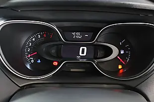 Used 2019 Renault Captur Play Blue - Interior and Exterior details 20