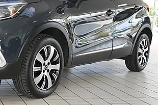 Used 2019 Renault Captur Play Blue - Interior and Exterior details 3
