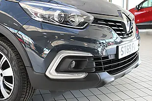 Used 2019 Renault Captur Play Blue - Interior and Exterior details 7