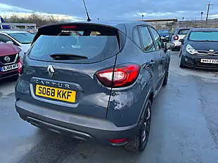 Used 2019 Renault Captur Play Edition Blue - Interior and Exterior details 12