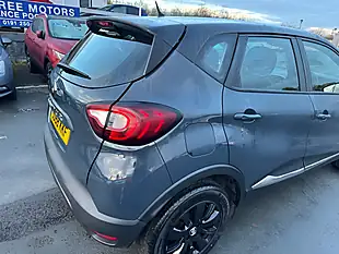 Used 2019 Renault Captur Play Edition Blue - Interior and Exterior details 14