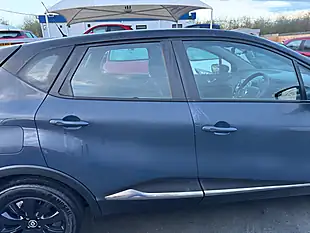 Used 2019 Renault Captur Play Edition Blue - Interior and Exterior details 18