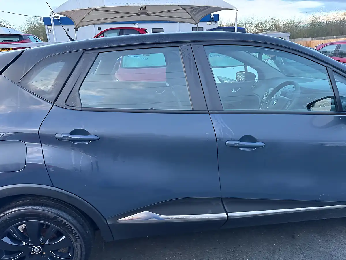 Used 2019 Renault Captur Play Edition Blue - Interior and Exterior details 18