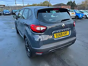 Used 2019 Renault Captur Play Edition Blue - Interior and Exterior details 5