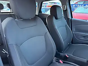 Used 2019 Renault Captur Play Edition Blue - Interior and Exterior details 8