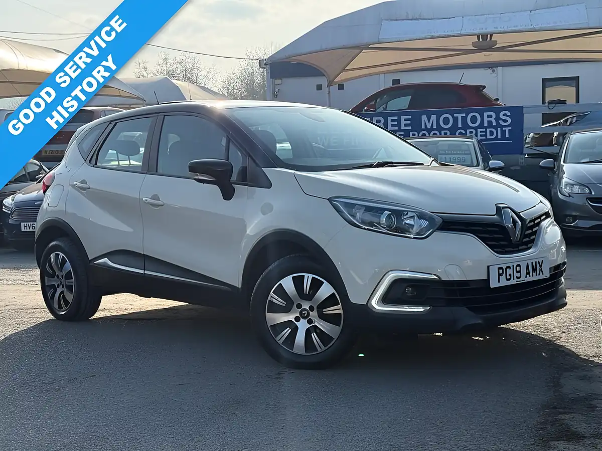 Used 2019 Renault Captur Play Edition White - Front View
