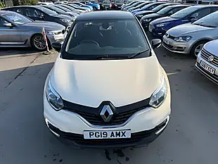 Used 2019 Renault Captur Play Edition White - Interior and Exterior details 9