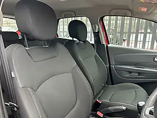 Used 2019 Renault Captur Play Red and Black - Interior and Exterior details 13
