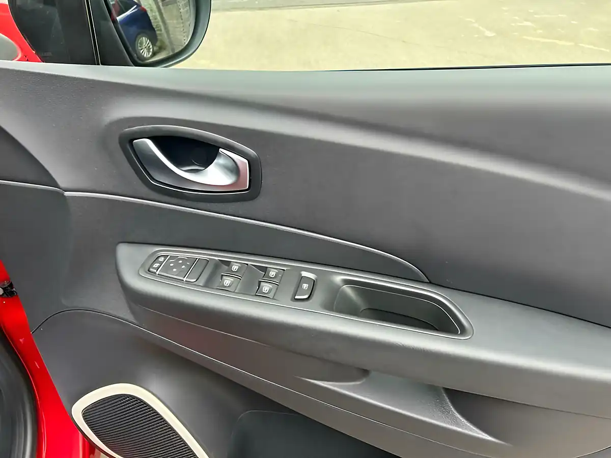 Used 2019 Renault Captur Play Red and Black - Interior and Exterior details 19