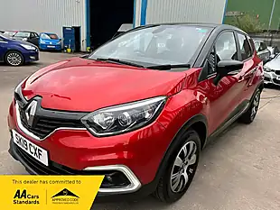 Used 2019 Renault Captur Play Red and Black - Interior and Exterior details 7