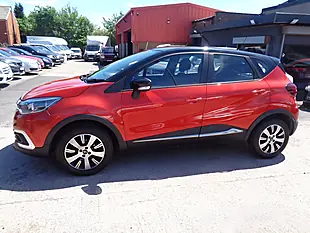 Used 2019 Renault Captur Play Red - Interior and Exterior details 5