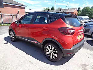Used 2019 Renault Captur Play Red - Interior and Exterior details 9