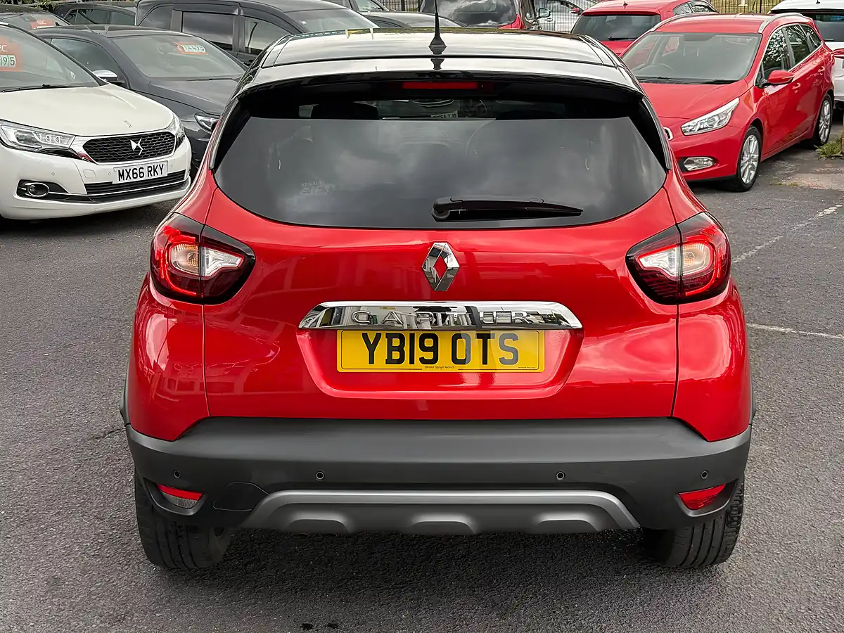 Used 2019 Renault Captur S Edition Red - Interior and Exterior details 11