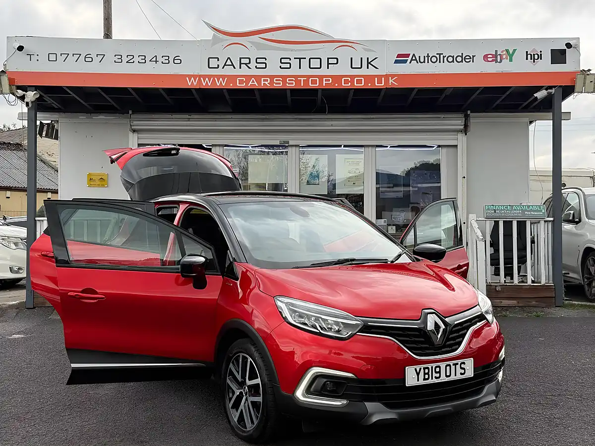 Used 2019 Renault Captur S Edition Red - Interior and Exterior details 12