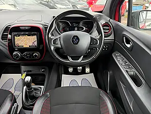Used 2019 Renault Captur S Edition Red - Interior and Exterior details 14
