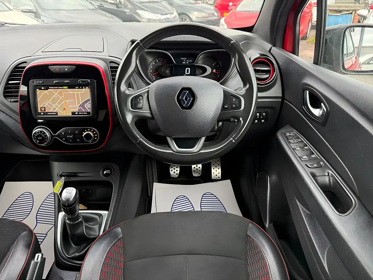 Used 2019 Renault Captur S Edition Red - Interior and Exterior details 14